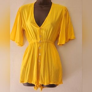 Super cute yellow romper